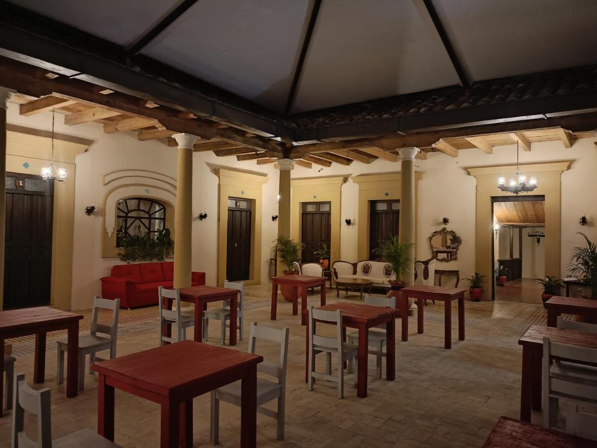 Hotel La Capilla ซานกริสโตบัล เด ลาสกาซาส ภายนอก รูปภาพ