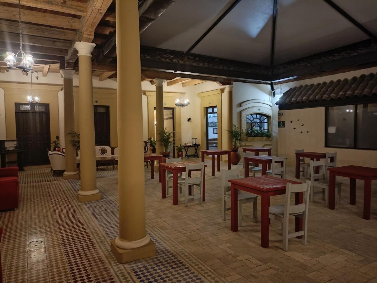 Hotel La Capilla ซานกริสโตบัล เด ลาสกาซาส ภายนอก รูปภาพ