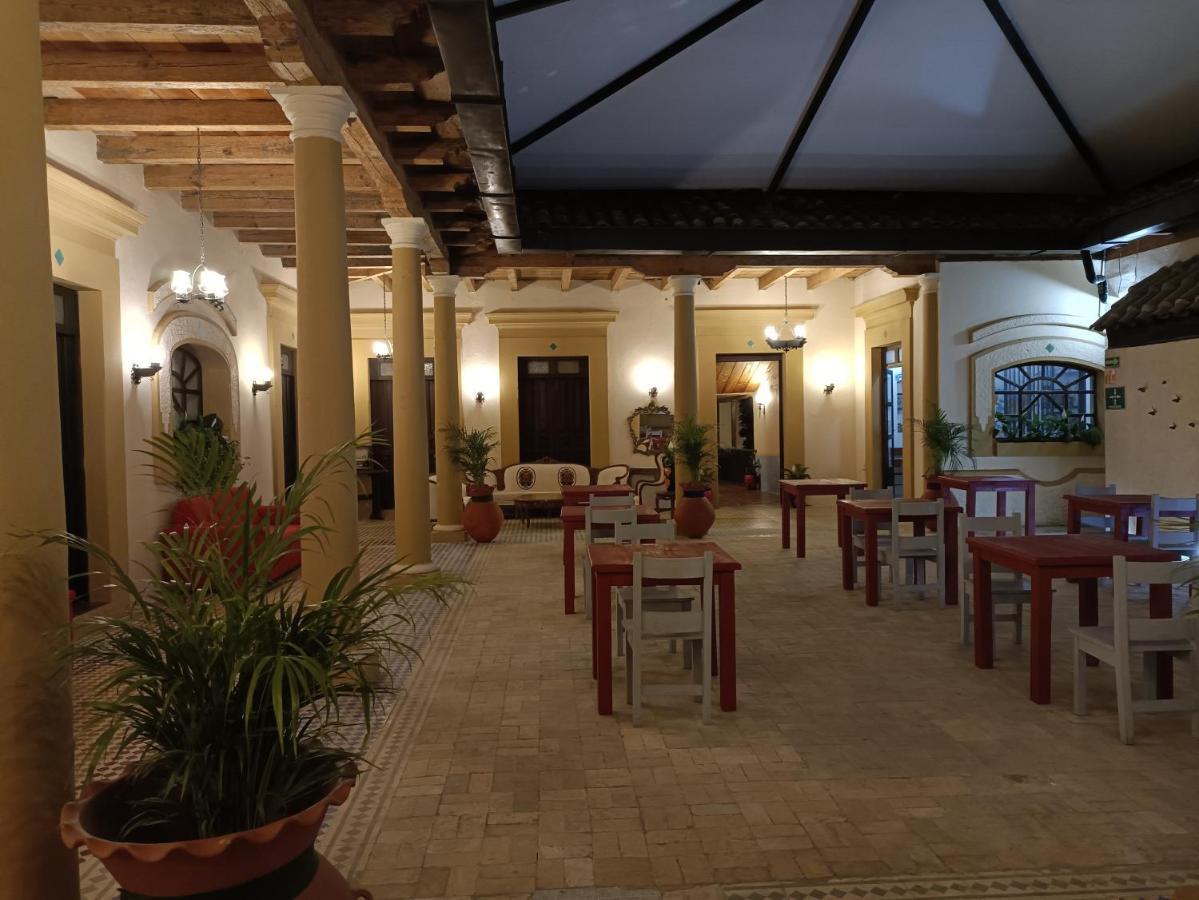 Hotel La Capilla ซานกริสโตบัล เด ลาสกาซาส ภายนอก รูปภาพ