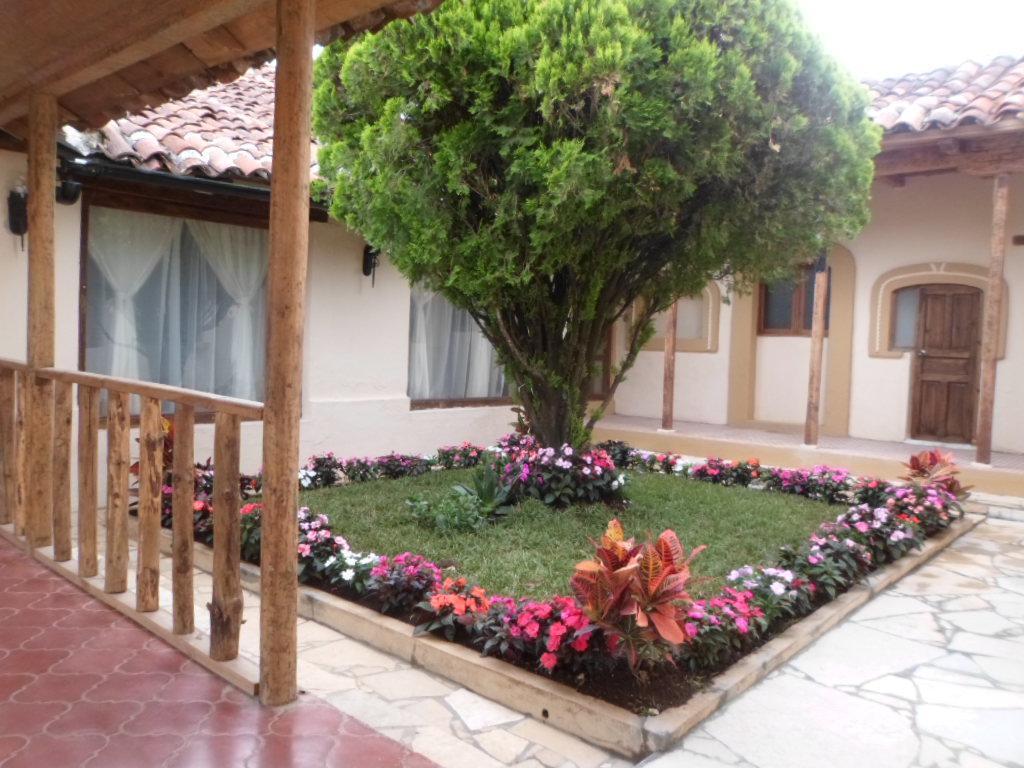 Hotel La Capilla ซานกริสโตบัล เด ลาสกาซาส ภายนอก รูปภาพ