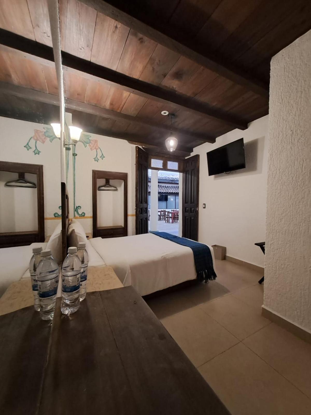Hotel La Capilla ซานกริสโตบัล เด ลาสกาซาส ภายนอก รูปภาพ