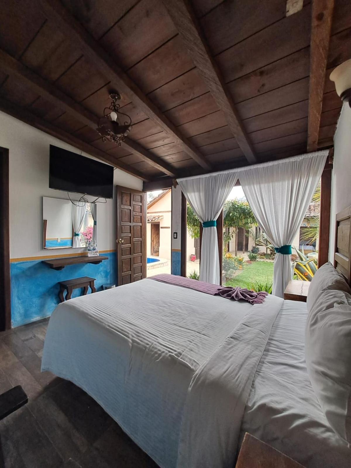Hotel La Capilla ซานกริสโตบัล เด ลาสกาซาส ภายนอก รูปภาพ