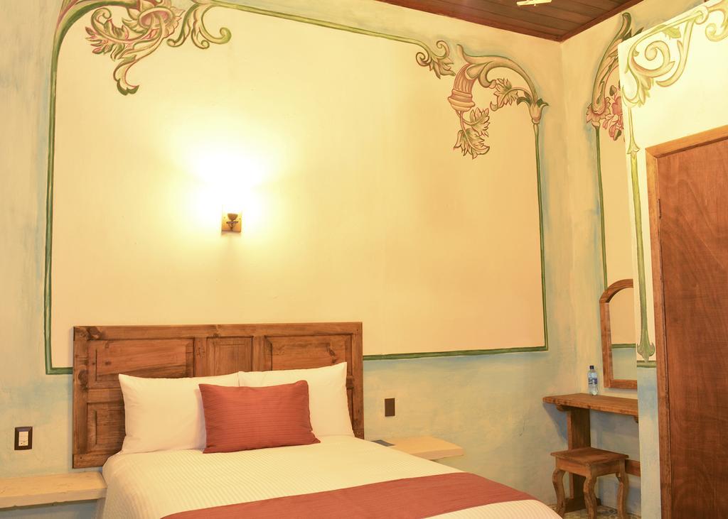 Hotel La Capilla ซานกริสโตบัล เด ลาสกาซาส ภายนอก รูปภาพ