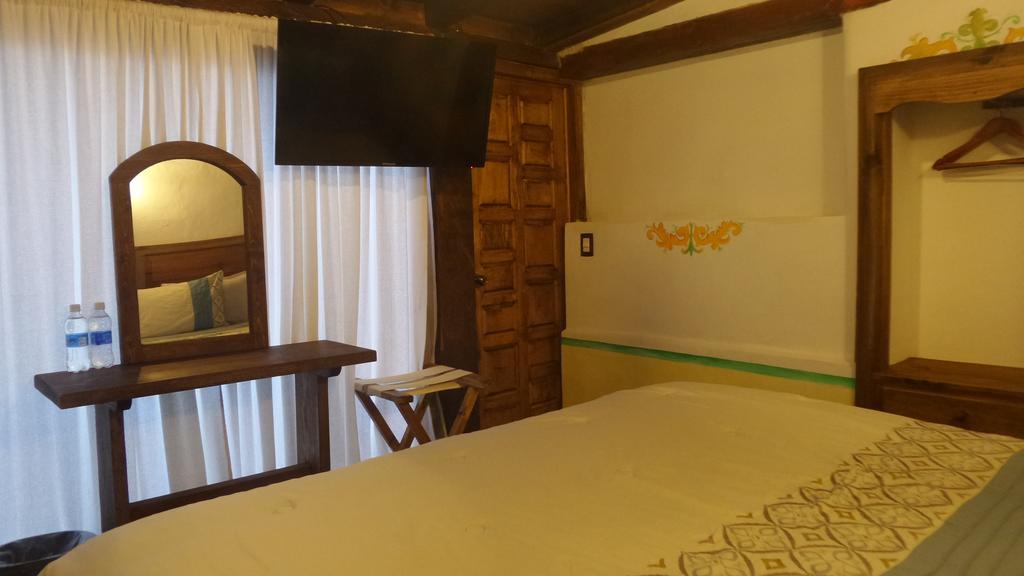Hotel La Capilla ซานกริสโตบัล เด ลาสกาซาส ภายนอก รูปภาพ