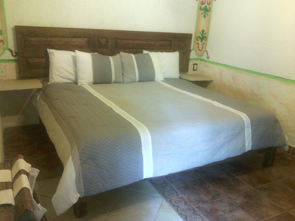 Hotel La Capilla ซานกริสโตบัล เด ลาสกาซาส ภายนอก รูปภาพ
