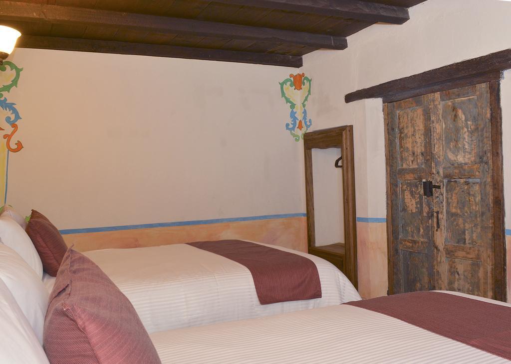 Hotel La Capilla ซานกริสโตบัล เด ลาสกาซาส ภายนอก รูปภาพ